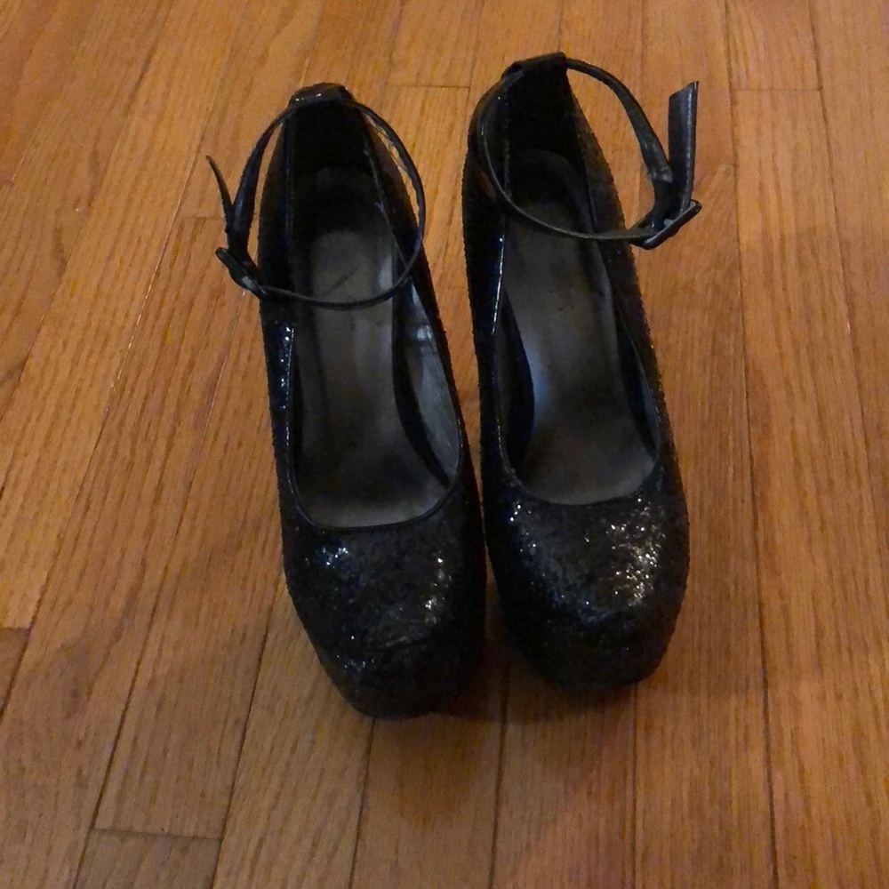 Black Glitter Platform Pumps